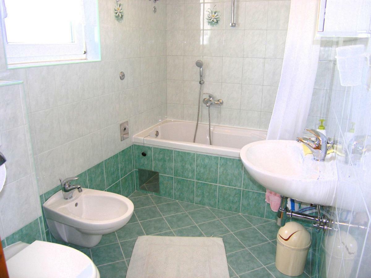 Apartman Juric Apartment Krk Town Luaran gambar